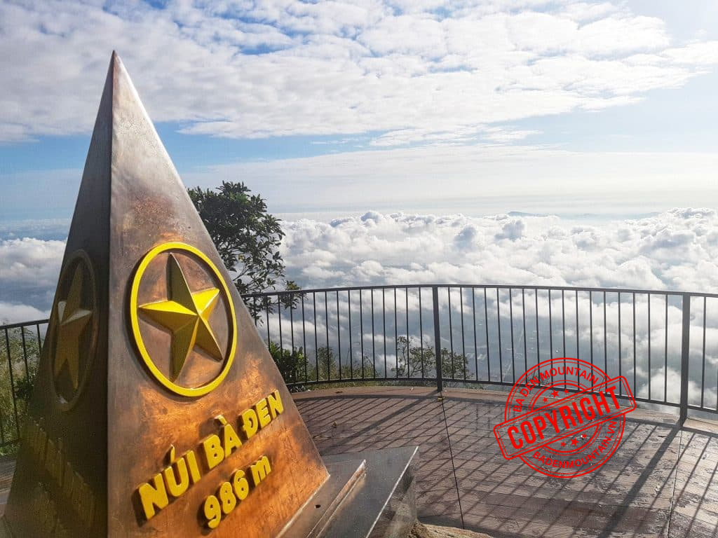 A breathtaking sea of clouds viewed from the Van Son Peak of Ba Den Mountain at sunrise. Cloud Hunting Guide Ba Den Mountain